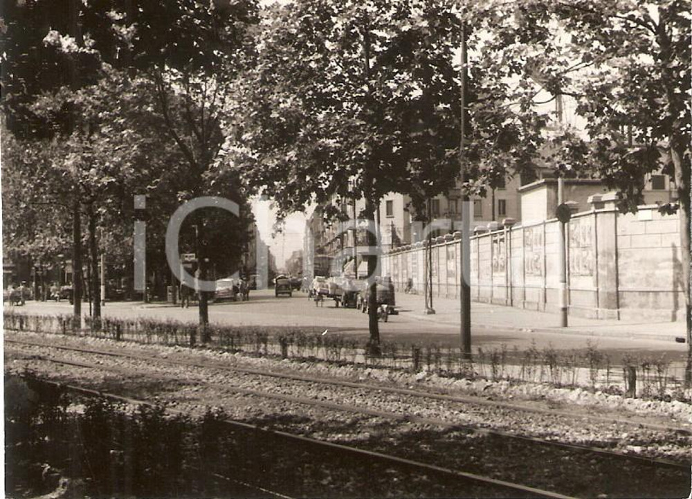 Fotografia d epoca originale 1959MILANO Via Friuli vista da VIALE UMBRIA Foto 10x7cm 1