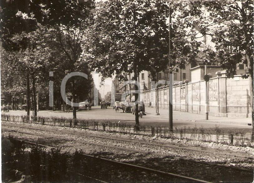 Fotografia d epoca originale 1959 MILANO Via Friuli vista da VIALE UMBRIA Foto 10x7cm 1