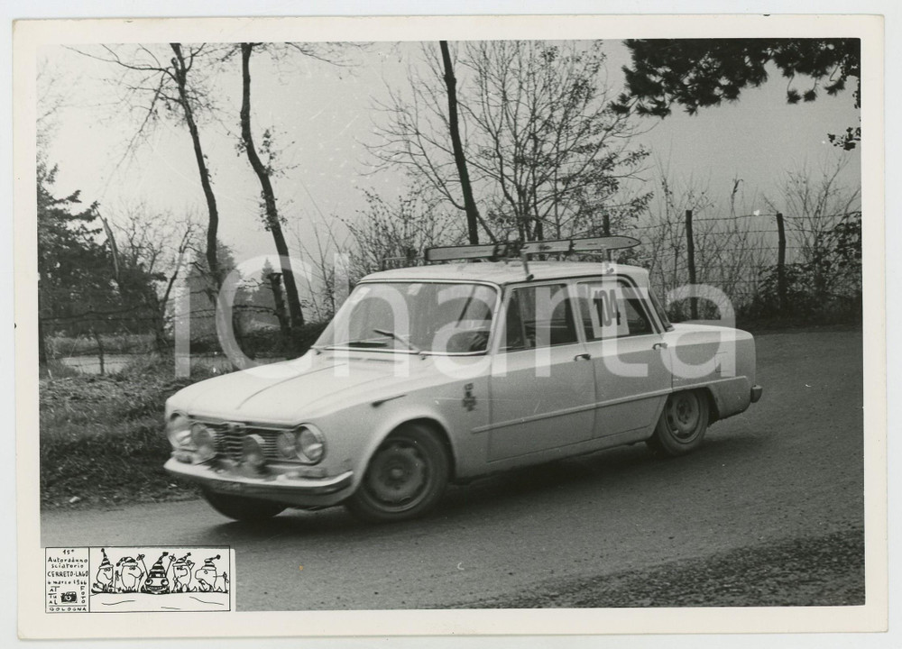 Fotografia d epoca originale 1966 CERRETO LAGHI 15Â° Autoraduno Sciatorio Alfa Romeo Giulia 1300 JOLLY CLUB 1
