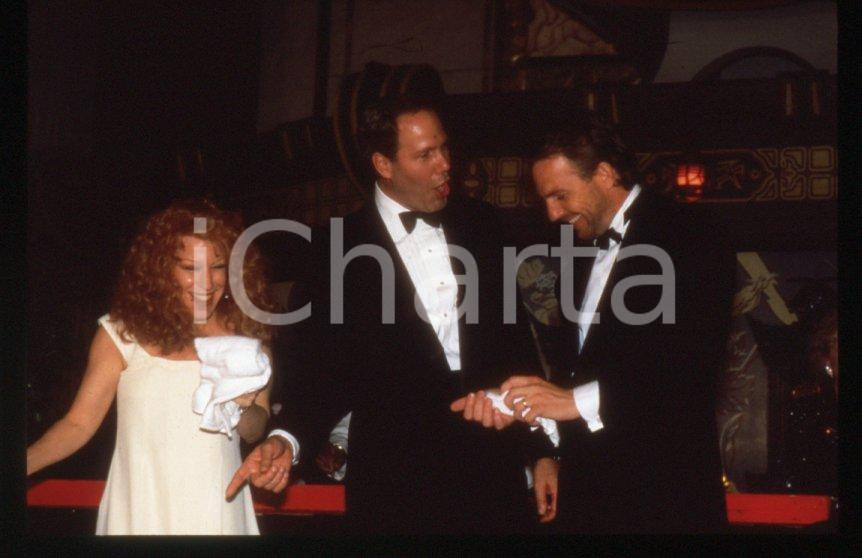 Fotografia d epoca originale Bette MIDLER Kevin COSTNER Michael EISNER Disney 1989 35 mm vintage slide 1