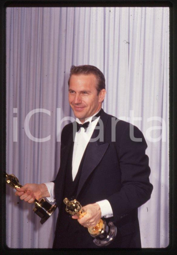 Fotografia d epoca originale Kevin COSTNER winner  63rd Annual Academy Awards 1991 35mm vintage slide 1 1
