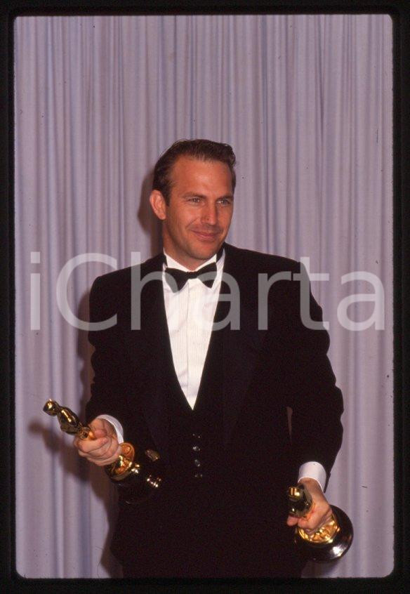 Fotografia d epoca originale Kevin COSTNER winner  63rd Annual Academy Awards 1991 35mm vintage slide 2 1
