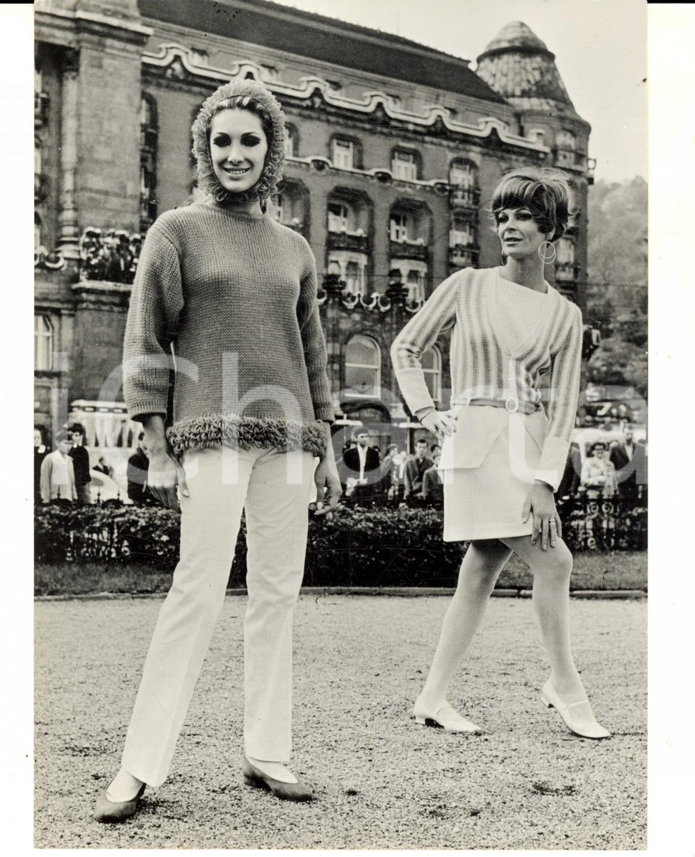 Fotografia d epoca originale 1966 BUDAPEST MODA ITALIANA Collezione ACSA realizzata in LEACRIL Foto 1