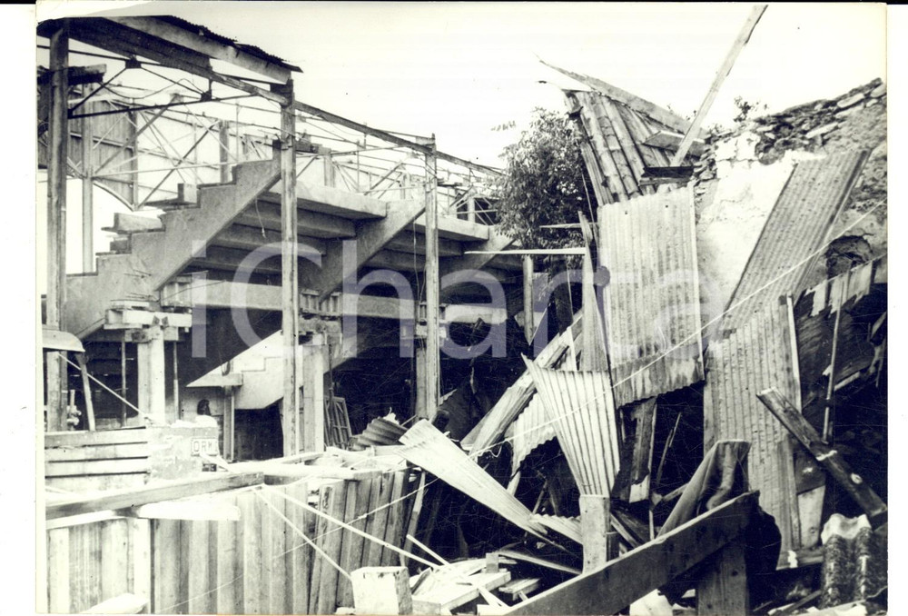 Fotografia d epoca originale 1960 NIMES FRANCE Violent tornade dÃ©truit le stade Jean Bouin Photo 1