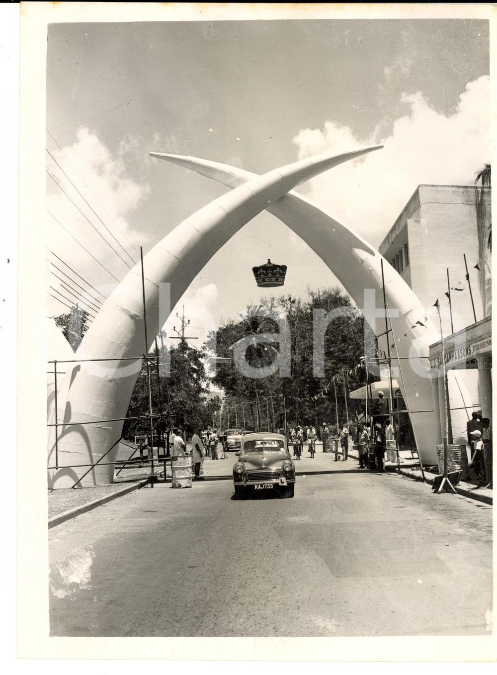 Fotografia d epoca originale 1956 MOMBASA KENYA Decorations for royal visit of princess Margaret Photo 1