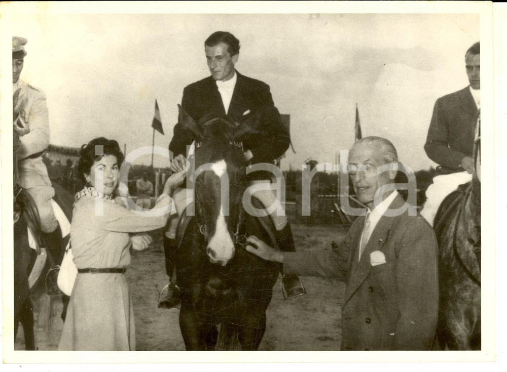 Fotografia d epoca originale 1959 ABANO Generale Arturo KELLER a un concorso ippico prima dell arreato Foto 1