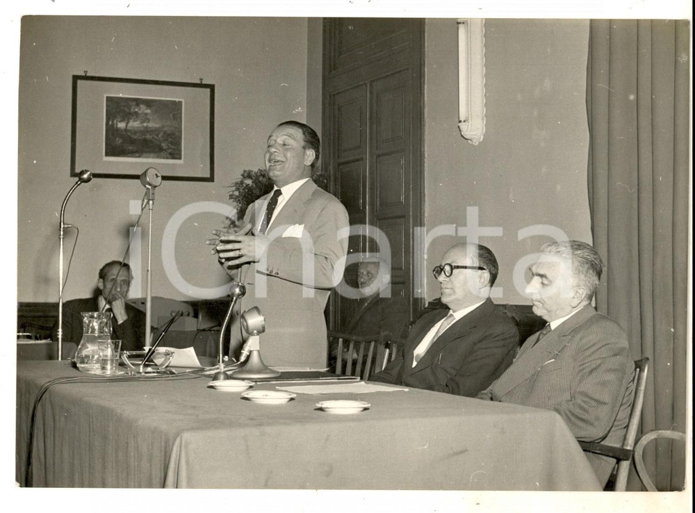 Fotografia d epoca originale 1955 SAINTVINCENT On. Egidio ARIOSTO al Convegno del Teatro Italiano Foto 1
