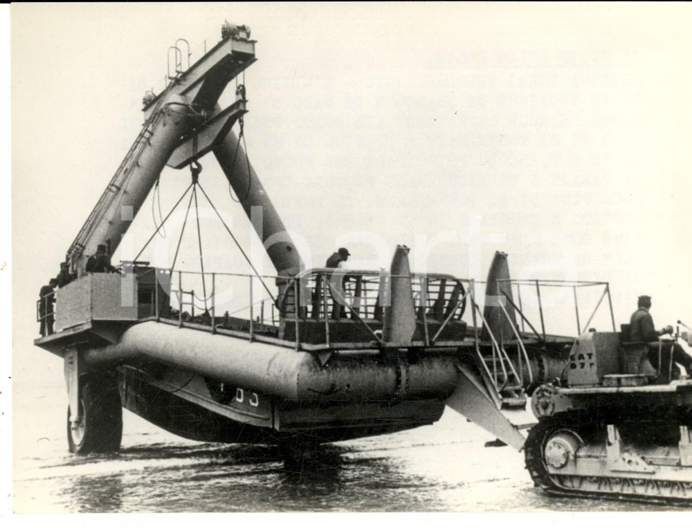 Fotografia d epoca originale 1970 US NAVY ALABAMA Il grande harbor on wheels  per varo imbarcazioni Foto 1