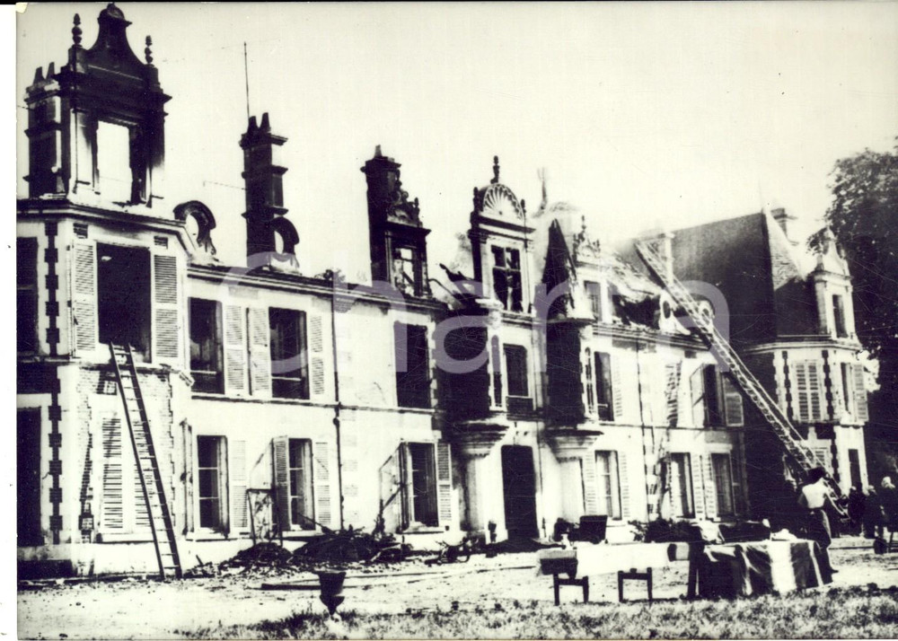 Fotografia d epoca originale 1959 CHATEAU DE LA CHESNAIE La clinique psychiatrique aprÃ¨s l incendie Photo 1