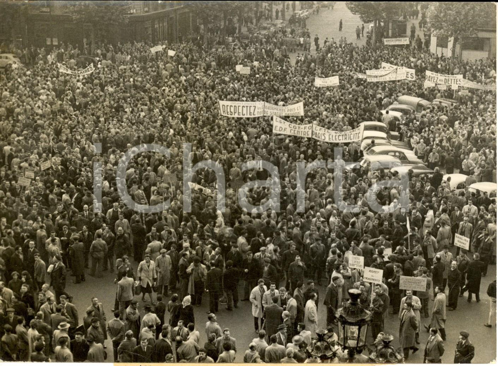 Fotografia d epoca originale 1959 PARIS Hotel de Ville  Revendications employÃ©s Gaz et ElectricitÃ© Photo 1