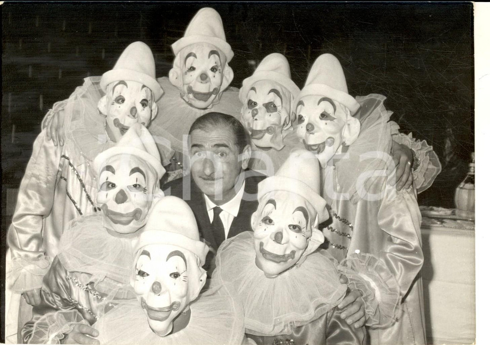 Fotografia d epoca originale 1961 PARIS CIRQUE MEDRANO Achille ZAVATTA entourÃ© de cascadeurs Photo 18x13 1