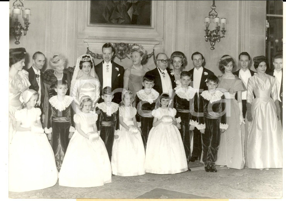 Fotografia d epoca originale 1960 PARIS Nozze Edouard LOBKOWICZ Maria Francesca di BORBONEPARMA Le famiglie 1