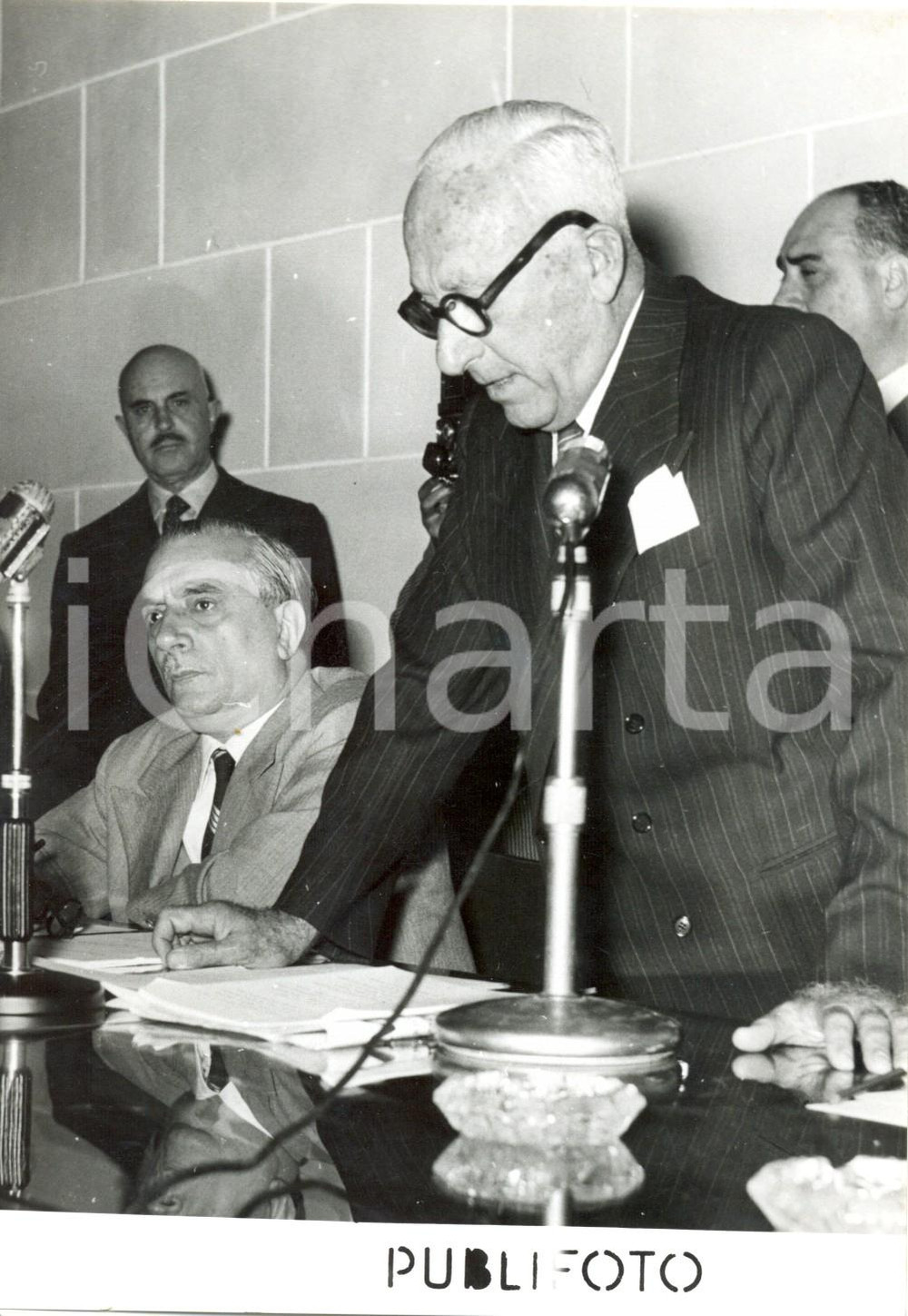 Fotografia d epoca originale 1953 NAPOLI  CONVEGNO CASSA DEL MEZZOGIORNO  Discorso di Achille Lauro Foto 1