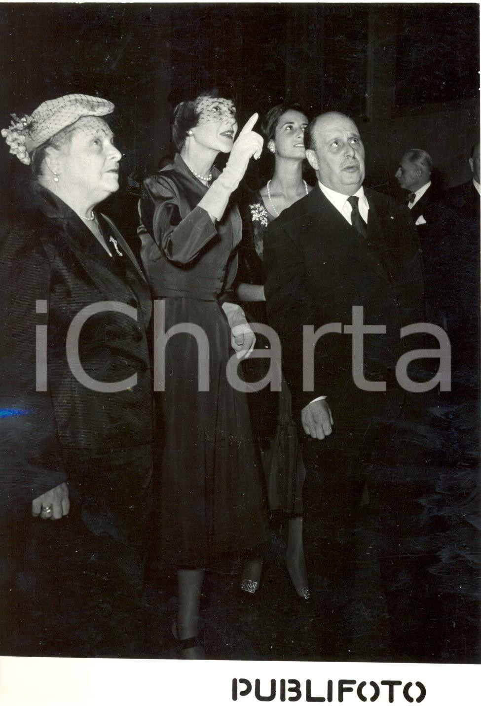 Fotografia d epoca originale 1954 ROMA Salvatore REBECCHINI al ricevimento balletto inglese Sadler s Wells 1