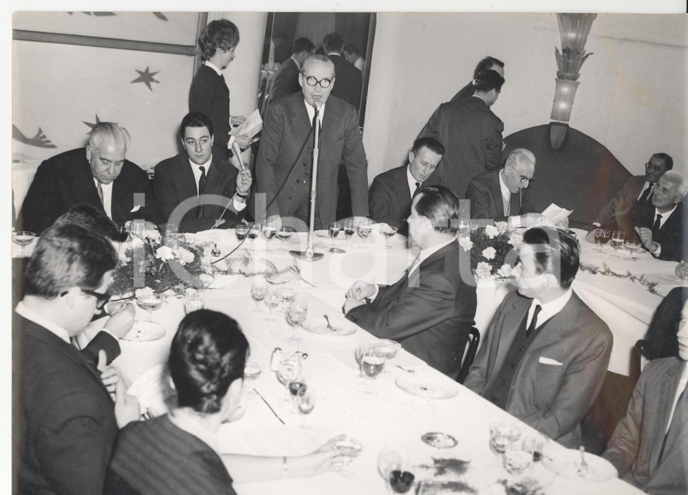 Fotografia d epoca originale 1963 TORINO  Premiazione pilota dell anno LANCIA  Alfredo DELLA SETA Foto 1