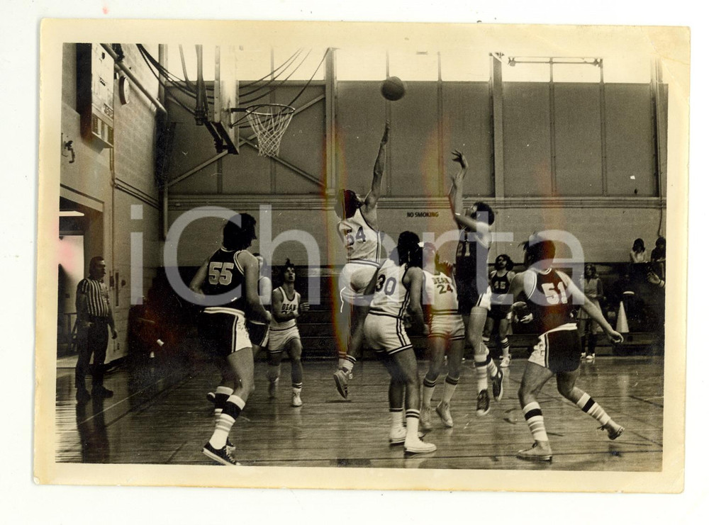 Fotografia d epoca originale 1970 ca s. l. BASKET Una partita del DEAN JUNIOR COLLEGE Foto VINTAGE 18x13 cm 1