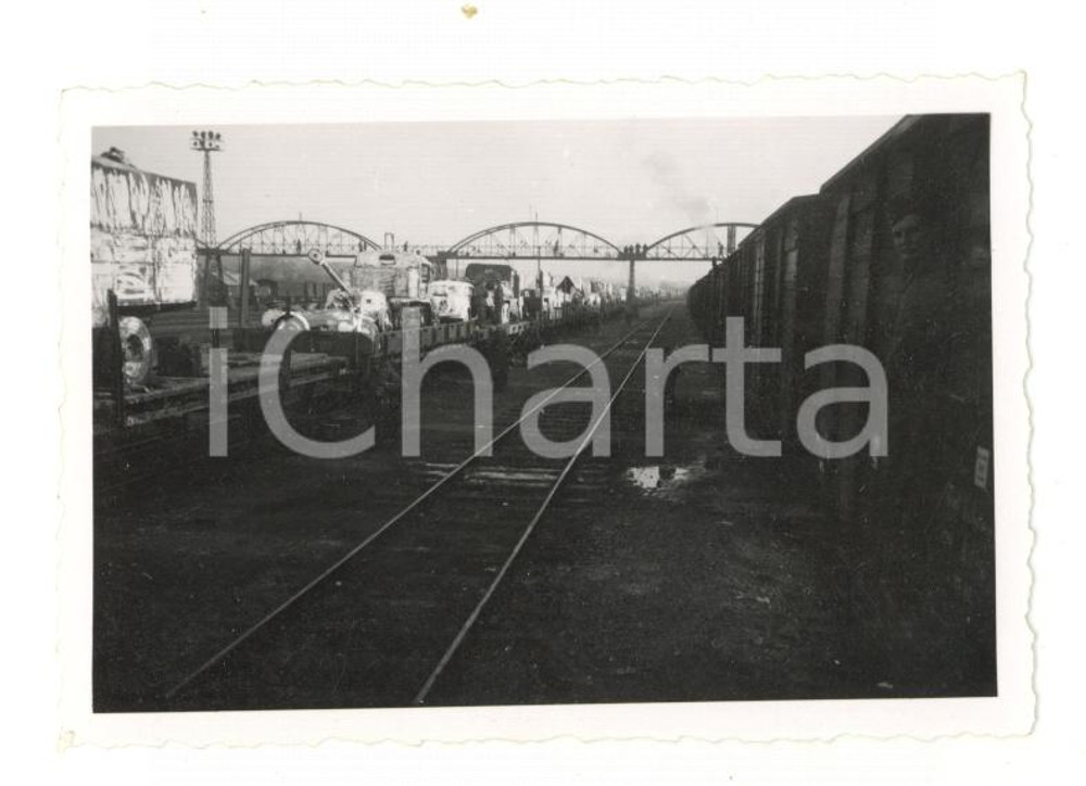Fotografia d epoca originale 1940 ca WW2 GERMANY Stazione ferroviaria con treni merci  Fotografia 9x6 cm 1