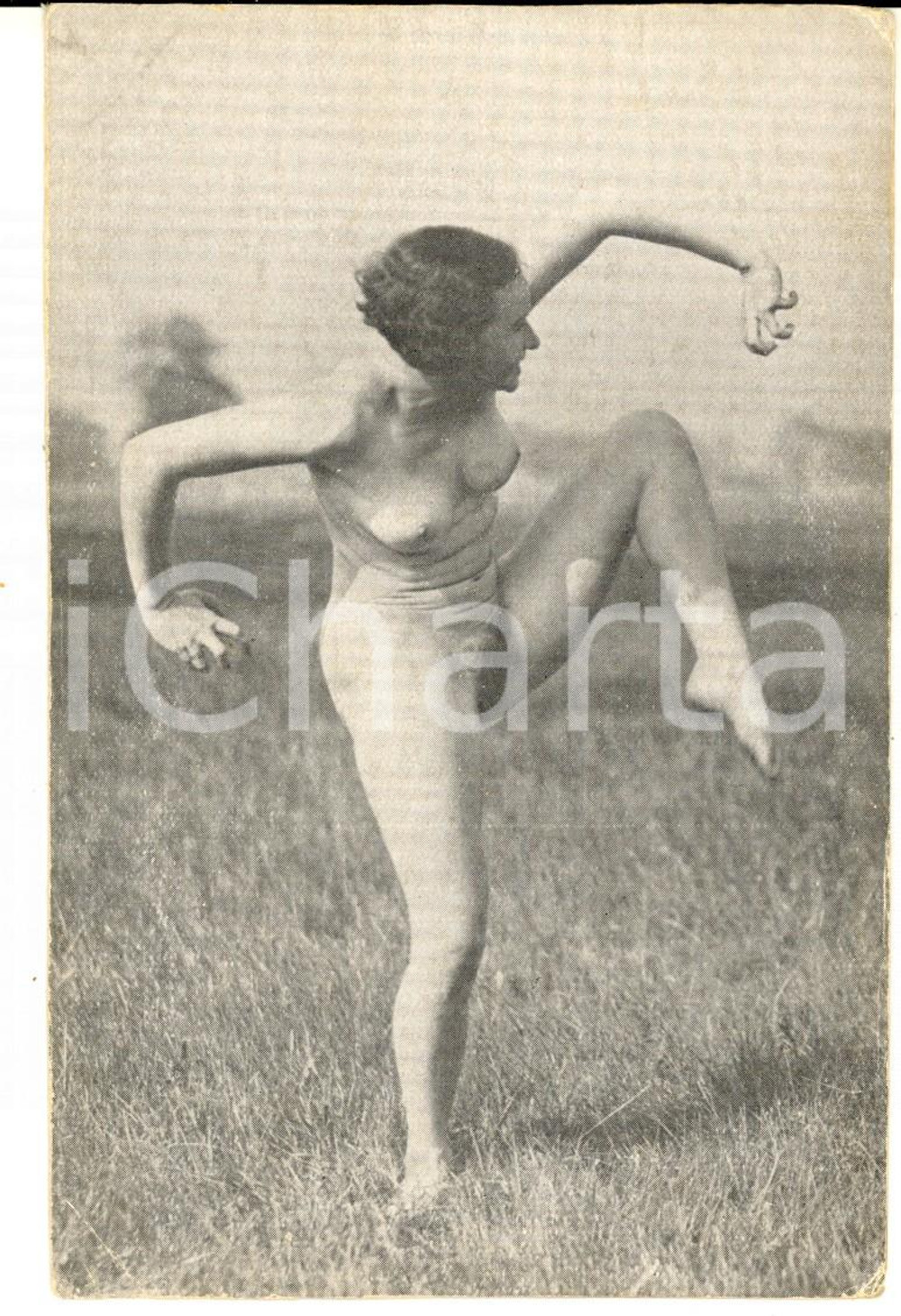 Cartolina originale da collezione 1940 ca EROTICA VINTAGE Naked woman  Donna nuda in danza rituale Foto seriale 1