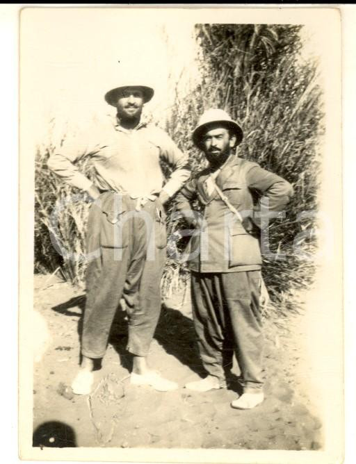 Fotografia d epoca originale 1928 CUFRA LIBIA Cap. BREZZI e interprete FORNARI dopo la prigionia Foto 6x8 1