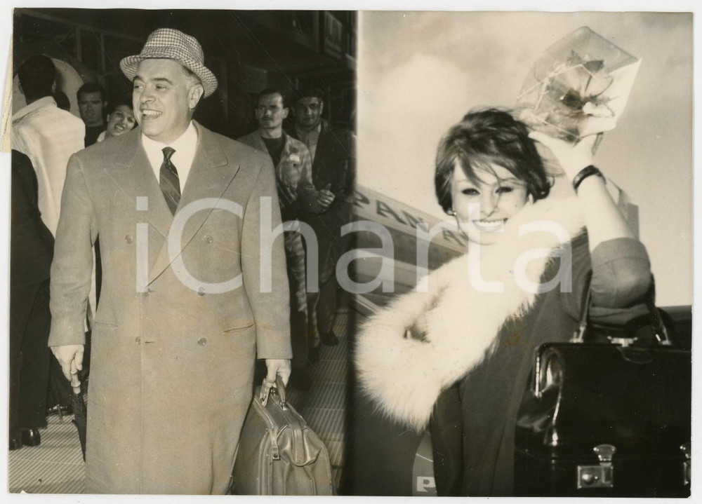 Fotografia d epoca originale 1959 ROMA Sophia LOREN e Carlo PONTI partono per Parigi Foto Doppia 18x13 cm 1