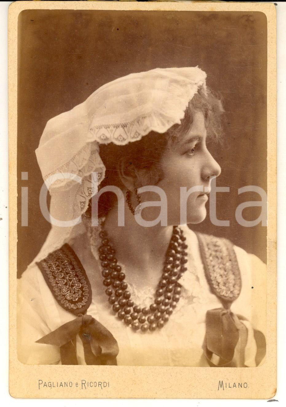 Fotografia d epoca originale 1882 VOGHERA Ritratto cantante Amalia BORGANI in costume di scena FOTO AUTOGRAFO 1