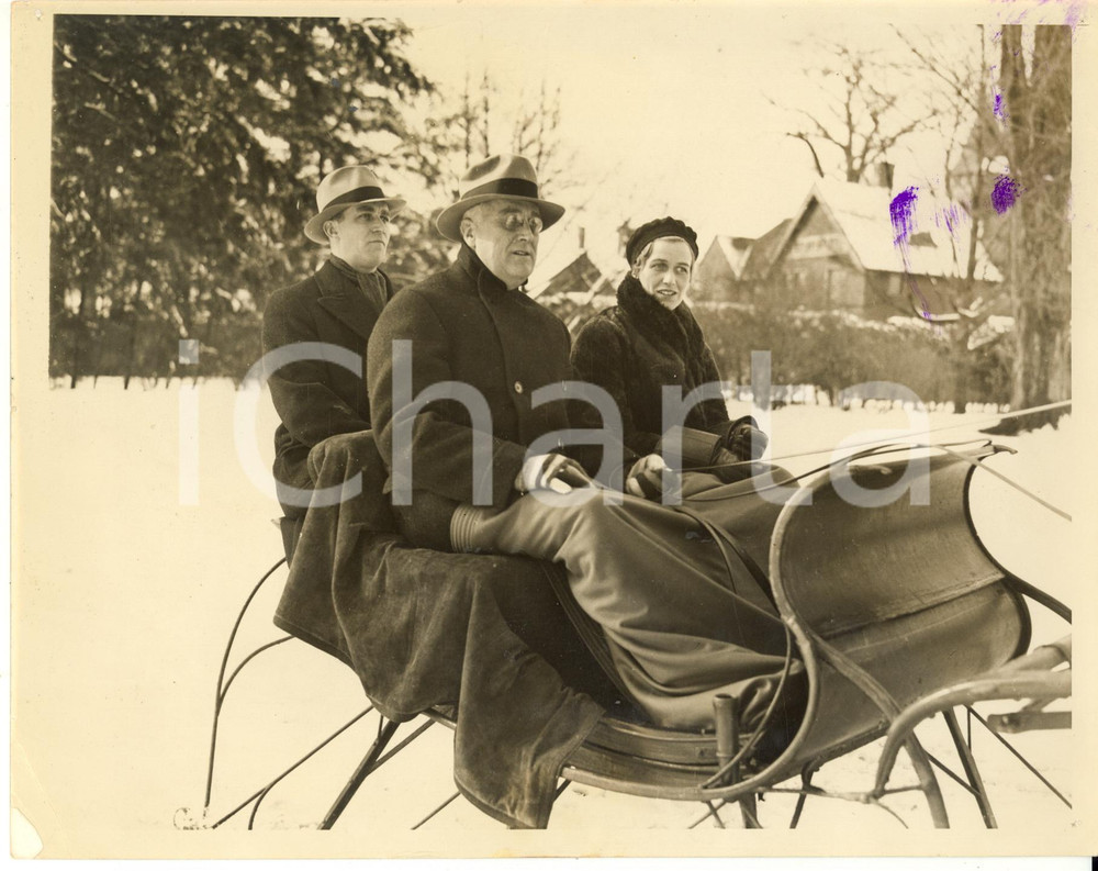 Fotografia d epoca originale Christmas 1930 ca HYDE PARK Franklin ROOSEVELT with his family riding a sleigh 1
