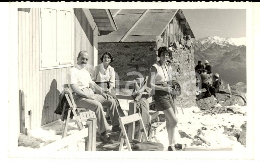 Fotografia d epoca originale 1950 ca MONTE ROSA Escursionisti alla CAPANNA MARGHERITA  Foto cartolina 1