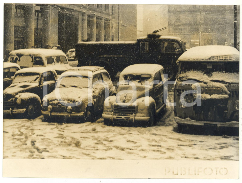 Febbraio 1956 NAPOLI Automobili sepolte dopo nevicata eccezionale *Foto 18x13