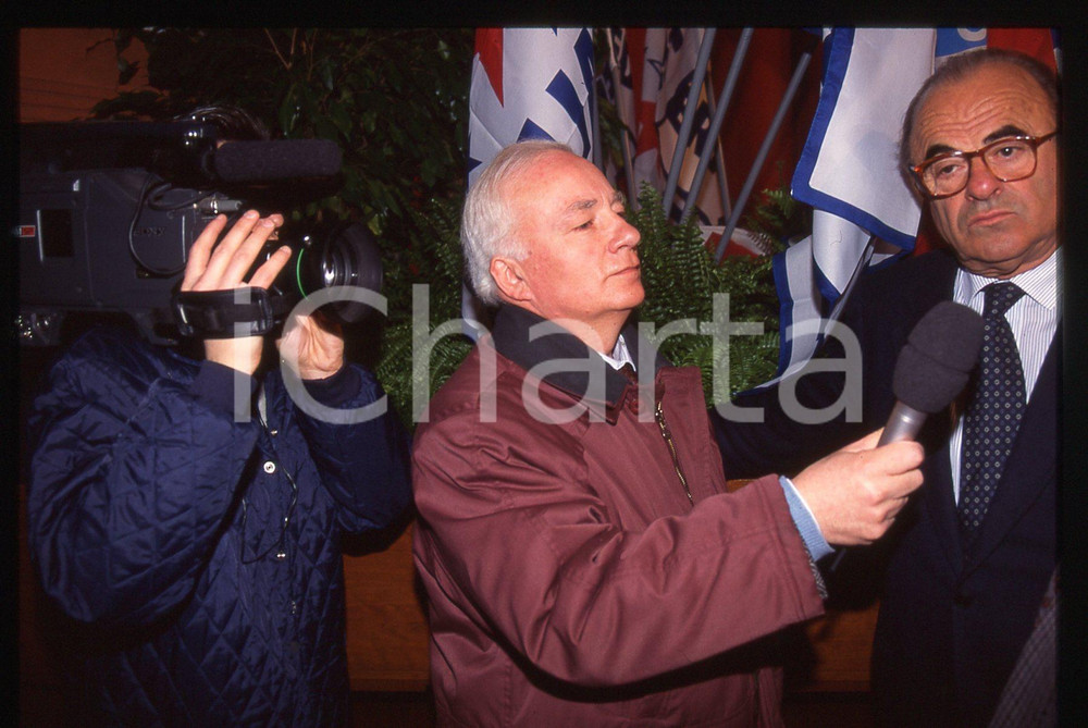 35mm vintage slide* 1995 ca ITALIA Paolo PISANÒ intervista Arrigo PETACCO