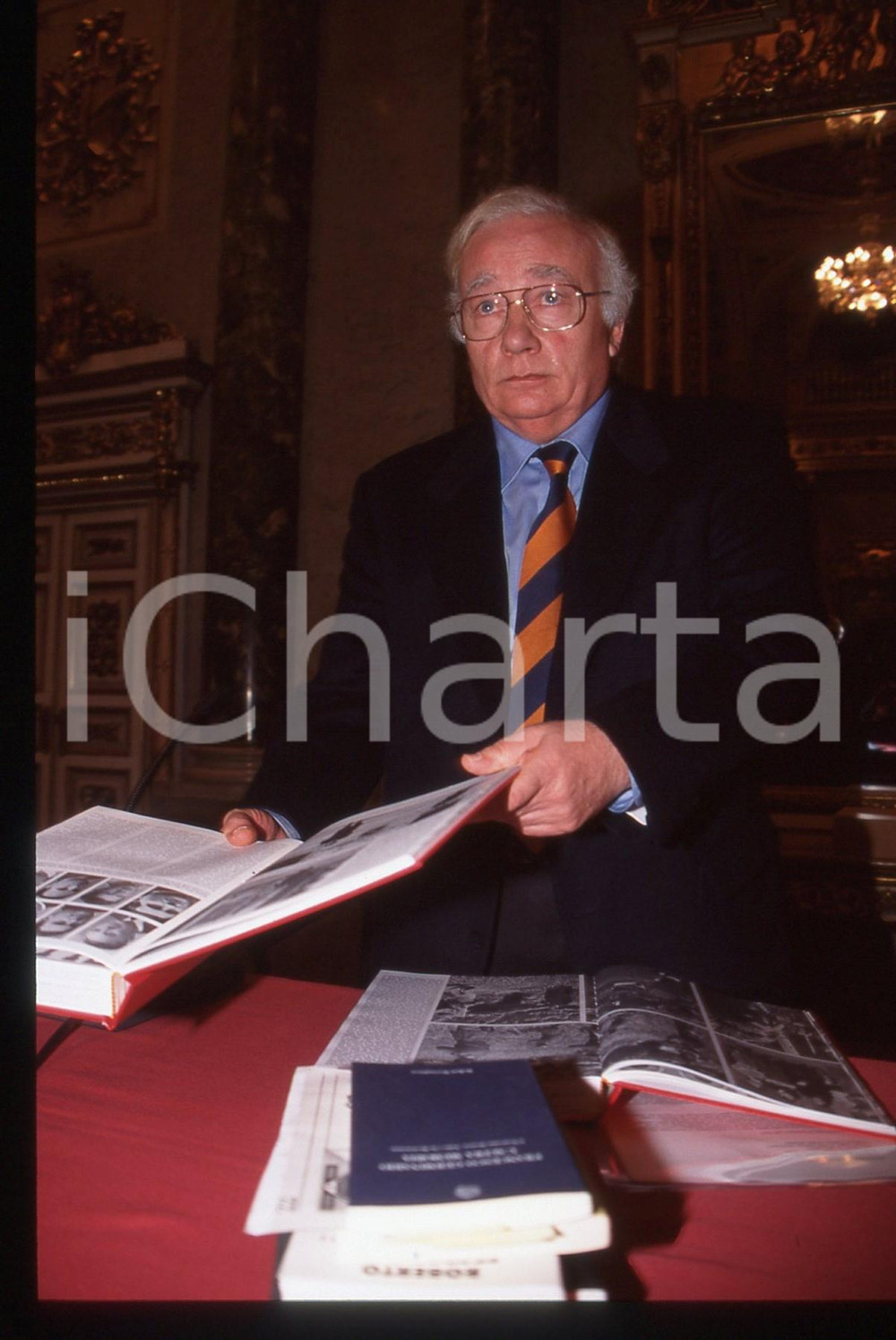 35mm vintage slide* 1990 ca ITALIA Paolo PISANÒ Ritratto del giornalista (1)