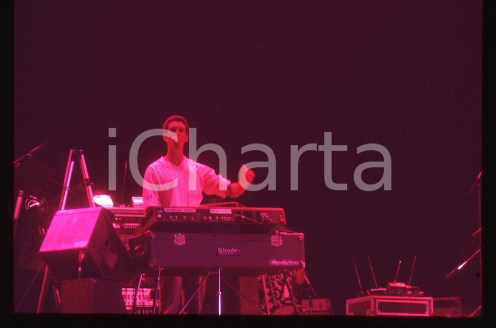 35mm vintage slide* 1985 ca ITALIA Mike LINDUP Ritratto tastierista LEVEL 42 (1)