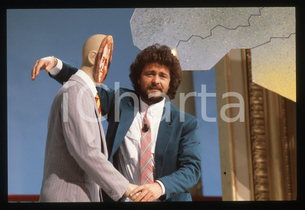 35mm vintage slide* 1984 "TE LO DO IO IL BRASILE" Beppe GRILLO in scena (16)