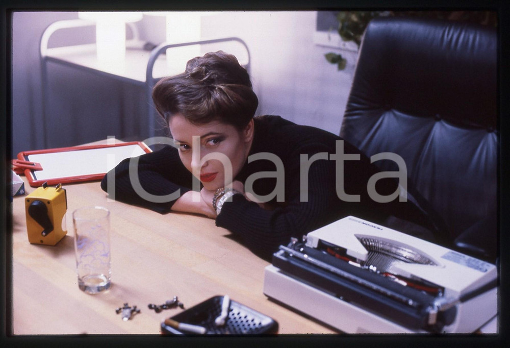 35mm vintage slide* 1985 ca RAIUNO Laura LATTUADA nel programma ITALIA SERA (10)