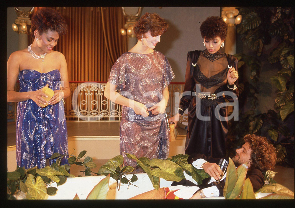 35mm vintage slide* 1984 TELEVISIONE Beppe GRILLO Antonia DELL'ATTE RAI UNO (4)