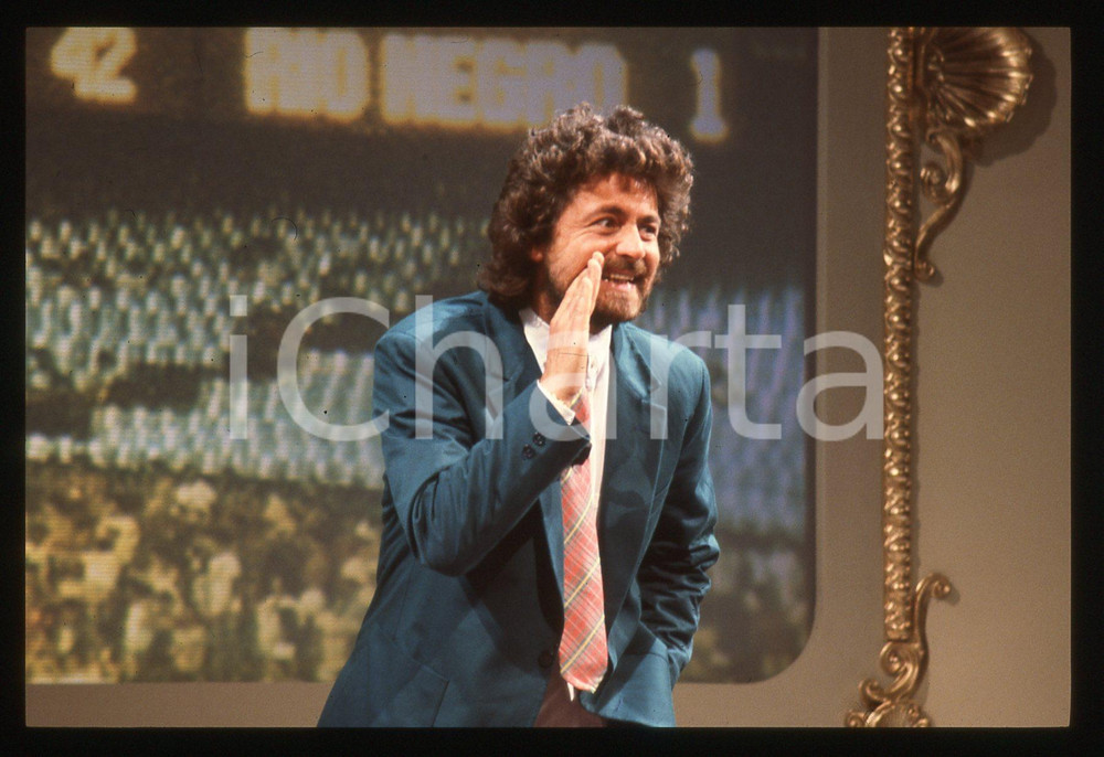 35mm vintage slide* 1984 "TE LO DO IO IL BRASILE" Beppe GRILLO in scena (18)