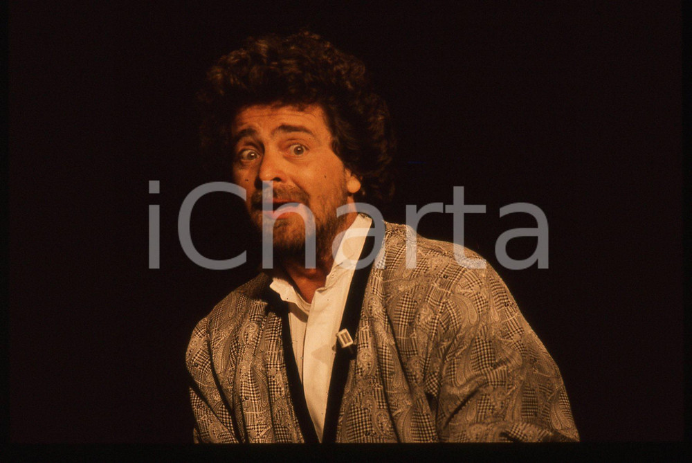 35mm vintage slide* 1988 FESTIVAL DI SANREMO Beppe GRILLO in scena RAI UNO (46)