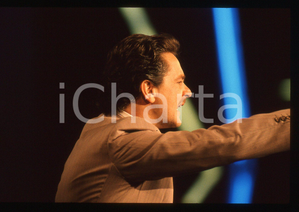35mm vintage slide* 1988 FESTIVAL DI SANREMO Beppe GRILLO in scena RAI UNO (34)