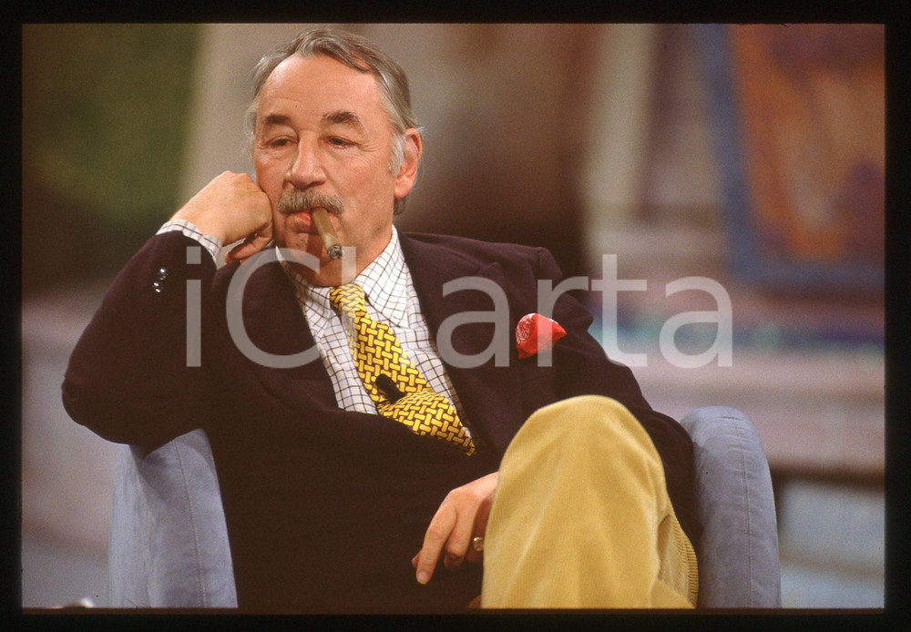 35mm vintage slide* 1990 ca CINEMA Philippe NOIRET ritratto dell'attore (1)