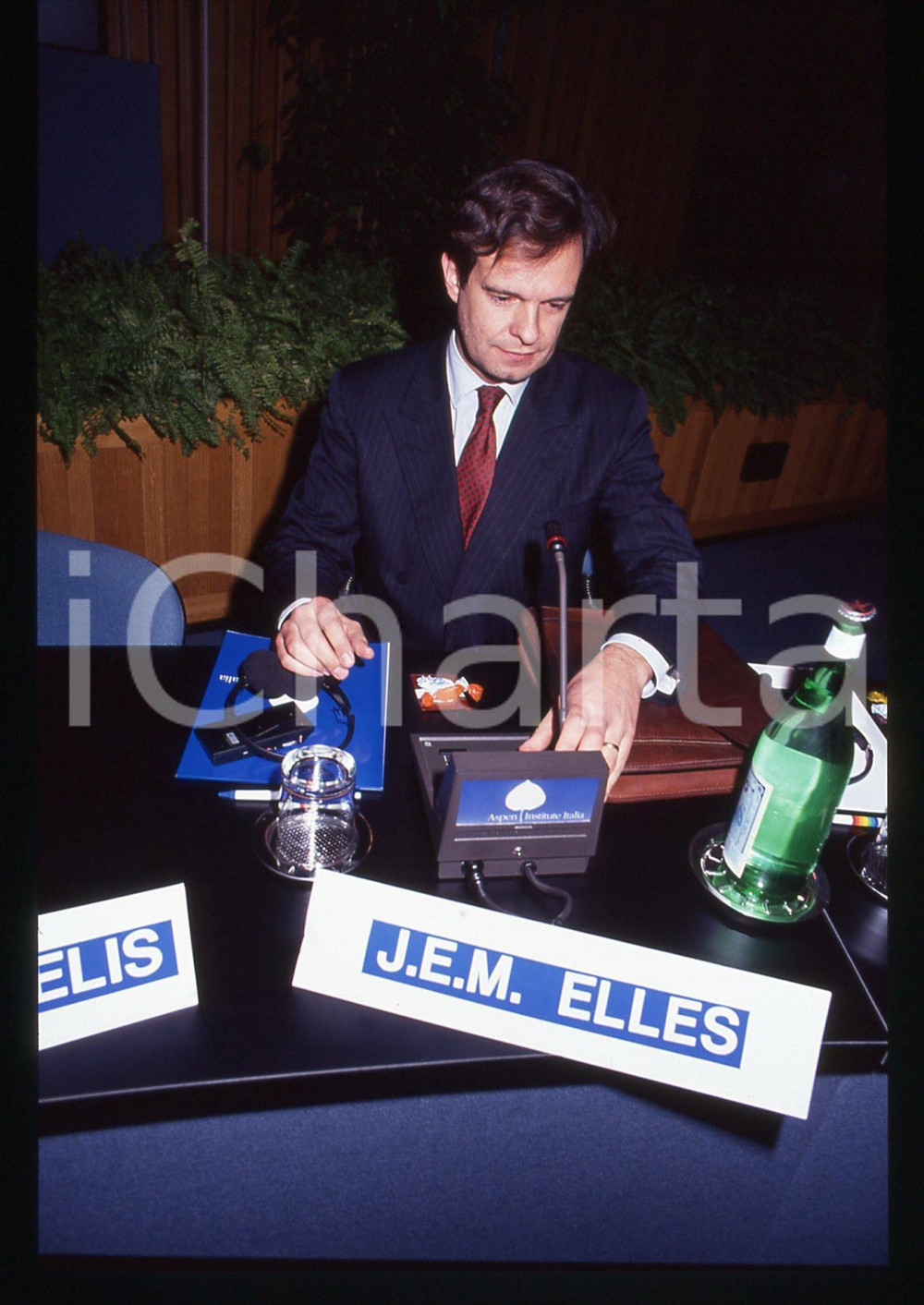 35mm vintage slide* 1991 MILANO James ELLES a un evento dell'ASPEN INSTITUTE (2)