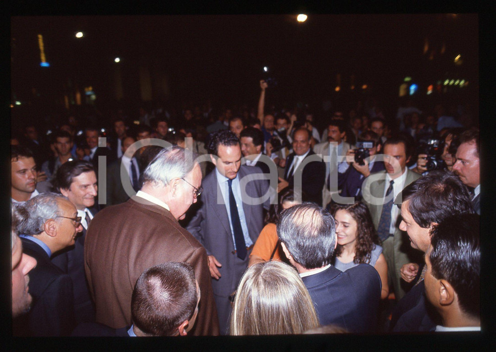 35mm vintage slide* 1992 FIRENZE Giuliano AMATO Helmut KOHL tra la folla (2)