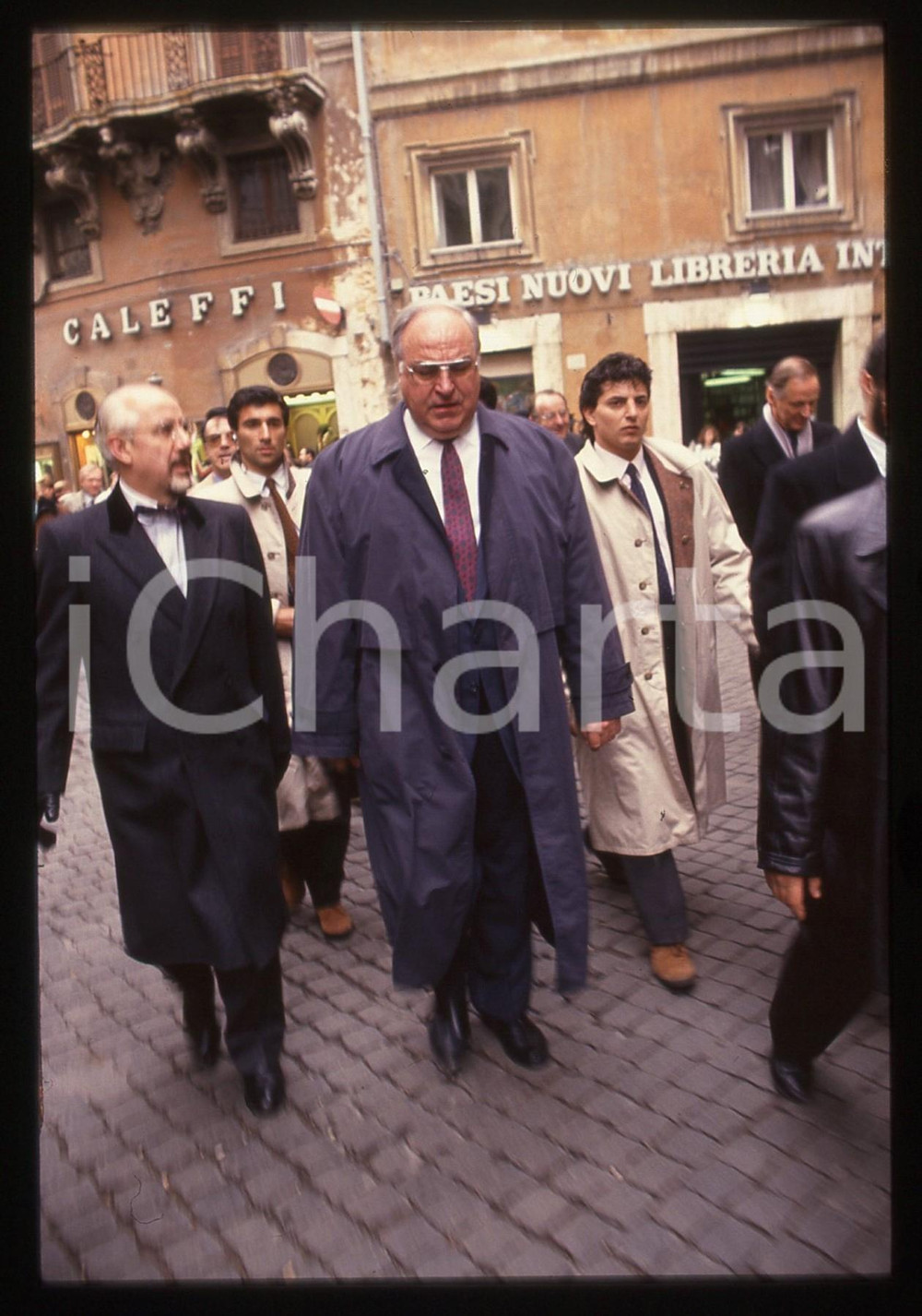 35mm vintage slide* 1990 ROMA Helmut KOHL passeggiata cancelliere tedesco CDU 6