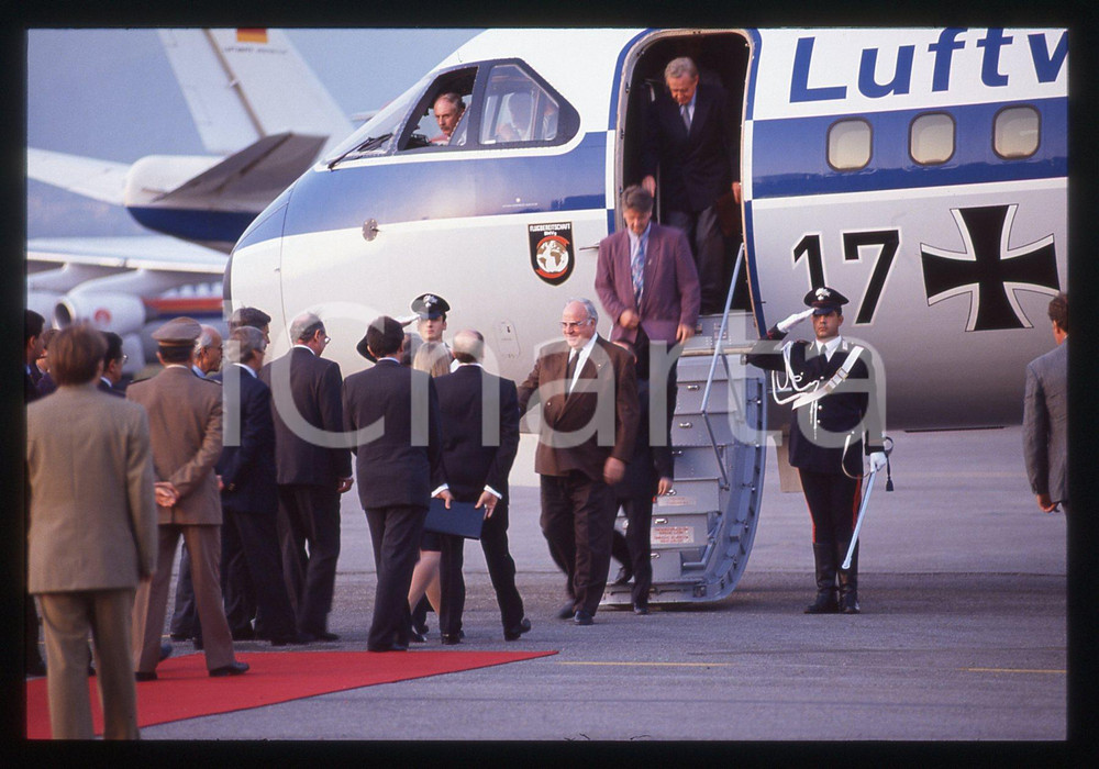 35mm vintage slide* 1992 FIRENZE Helmut KOHL arrivo cancelliere tedesco CDU (1)