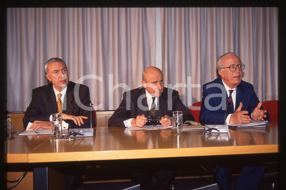 35mm vintage slide* 1995 TRIESTE Eugenio COPPOLA DI CANZANO GENERALI Assemblea 5