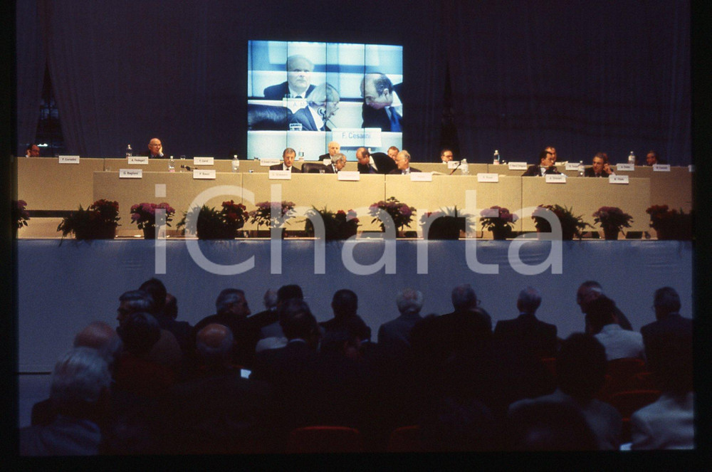 35mm vintage slide* 1995 ca MILANO Francesco CESARINI assemblea azionisti BPM 2