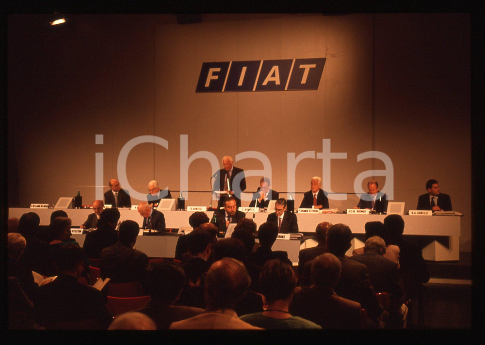 35mm vintage slide* 1995 ca TORINO Gianni AGNELLI parla agli azionisti FIAT (5)