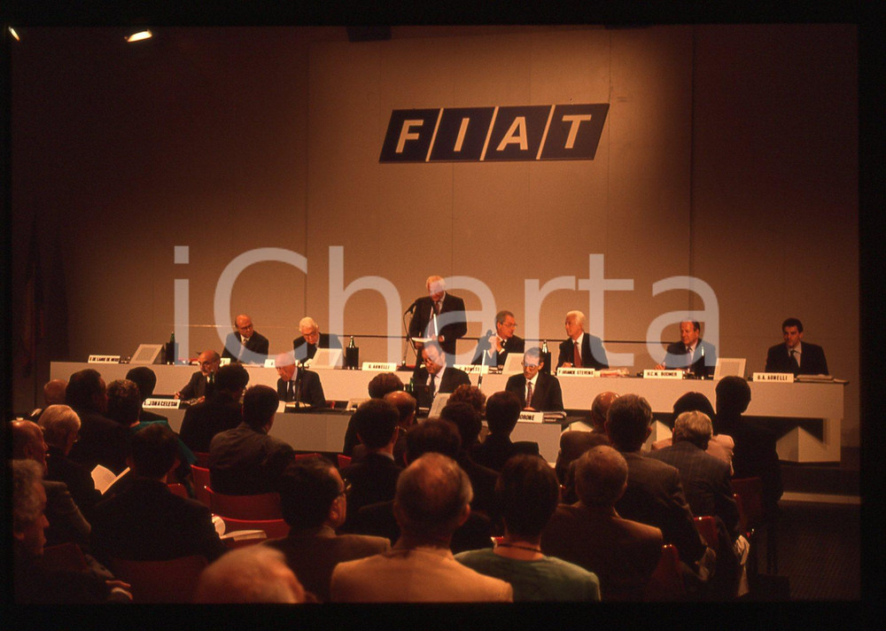 35mm vintage slide* 1995 ca TORINO Gianni AGNELLI parla agli azionisti FIAT (6)