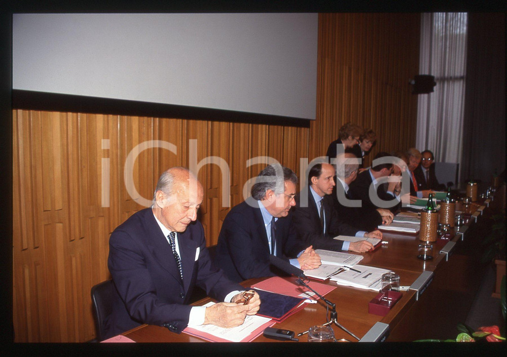 35mm vintage slide* 1999 MILANO (?) Antonio TESONE assemblea azionisti OLIVETTI