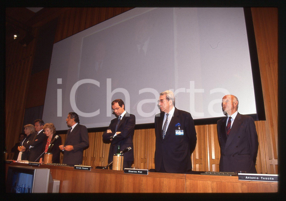 35mm vintage slide* 2000 ca MILANO (?) Antonio TESONE assemblea soci OLIVETTI