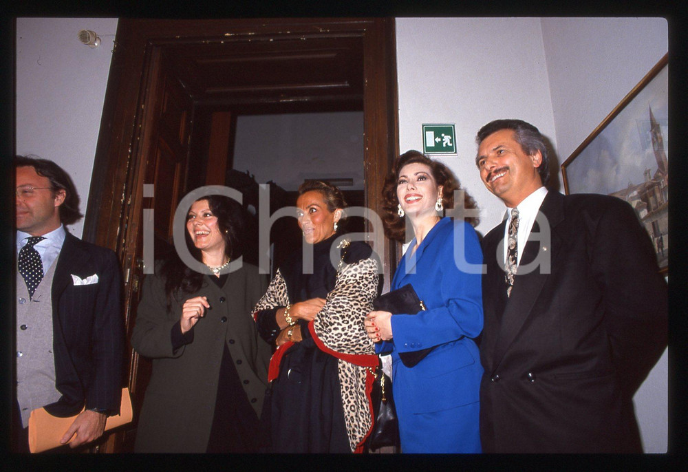 35mm vintage slide* 1995 ca ITALIA - COSTUME Edwige FENECH Claudia MORI (1)