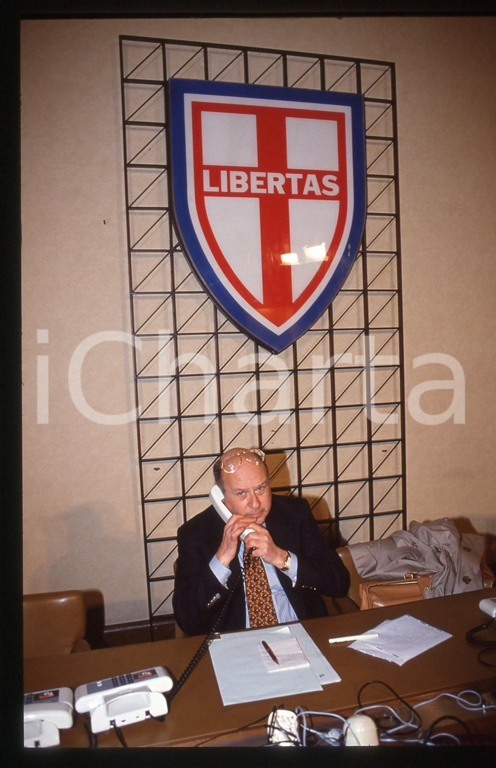 35mm vintage slide* 1990 ca ITALIA Onofrio PIRROTTA a un convegno DC (1)